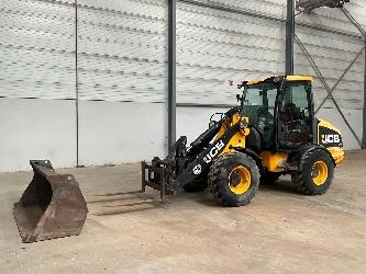 JCB 406 B