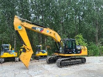 CAT 320D