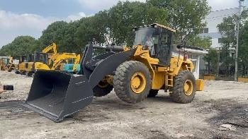 Volvo L 105