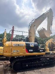 CAT 320 D2L