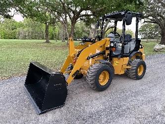 CAT 903D