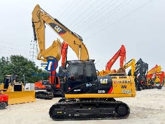 CAT 320D2L