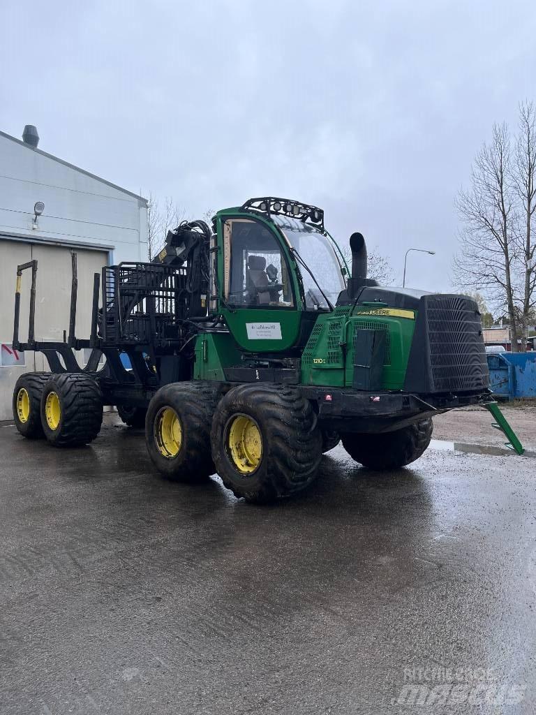 John Deere 1210 E 集运机