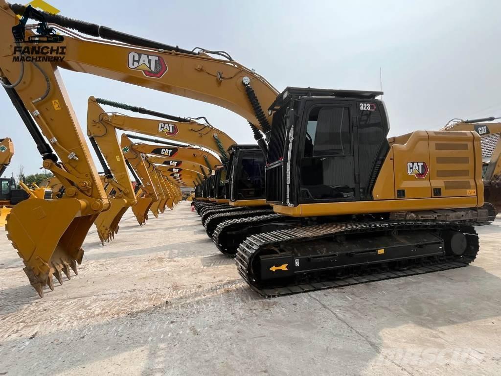 CAT 323 履带挖掘机