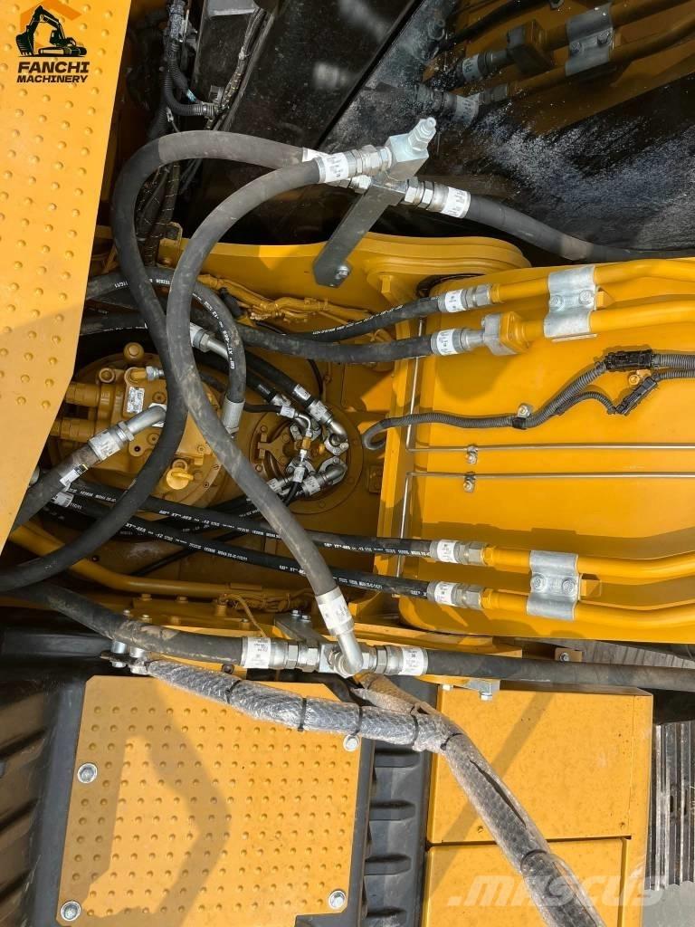 CAT 323 履带挖掘机