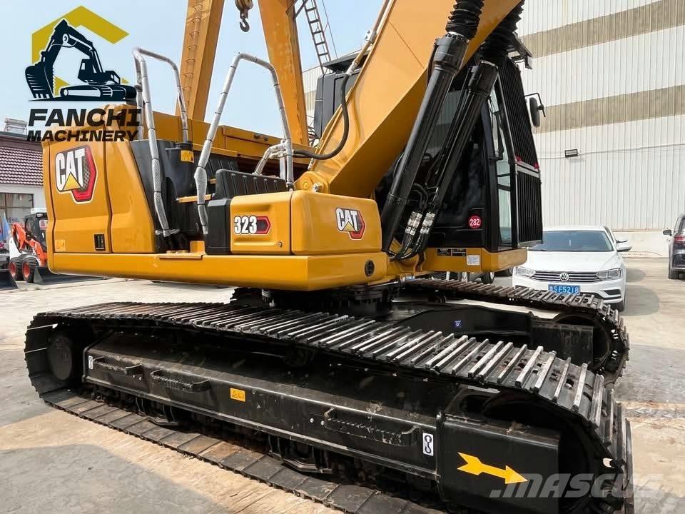 CAT 323 履带挖掘机