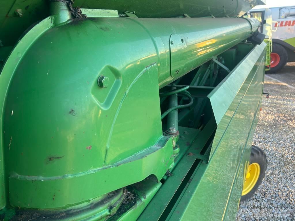 John Deere 2054 联合收割机