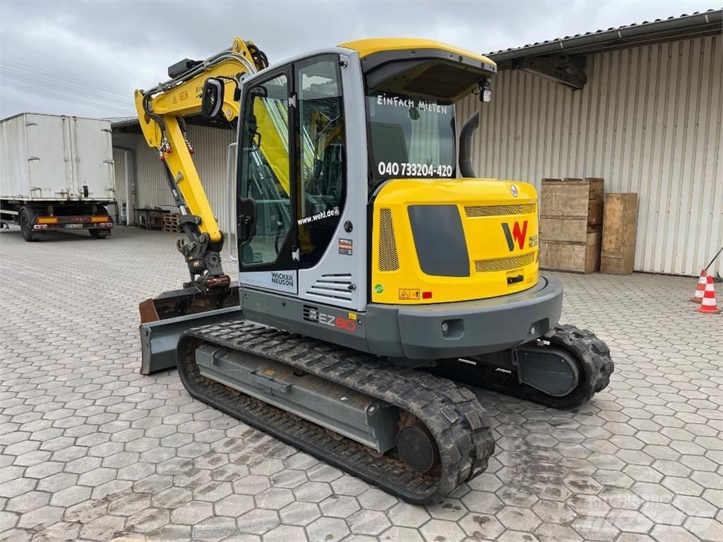 Neuson EZ80 中型挖掘机