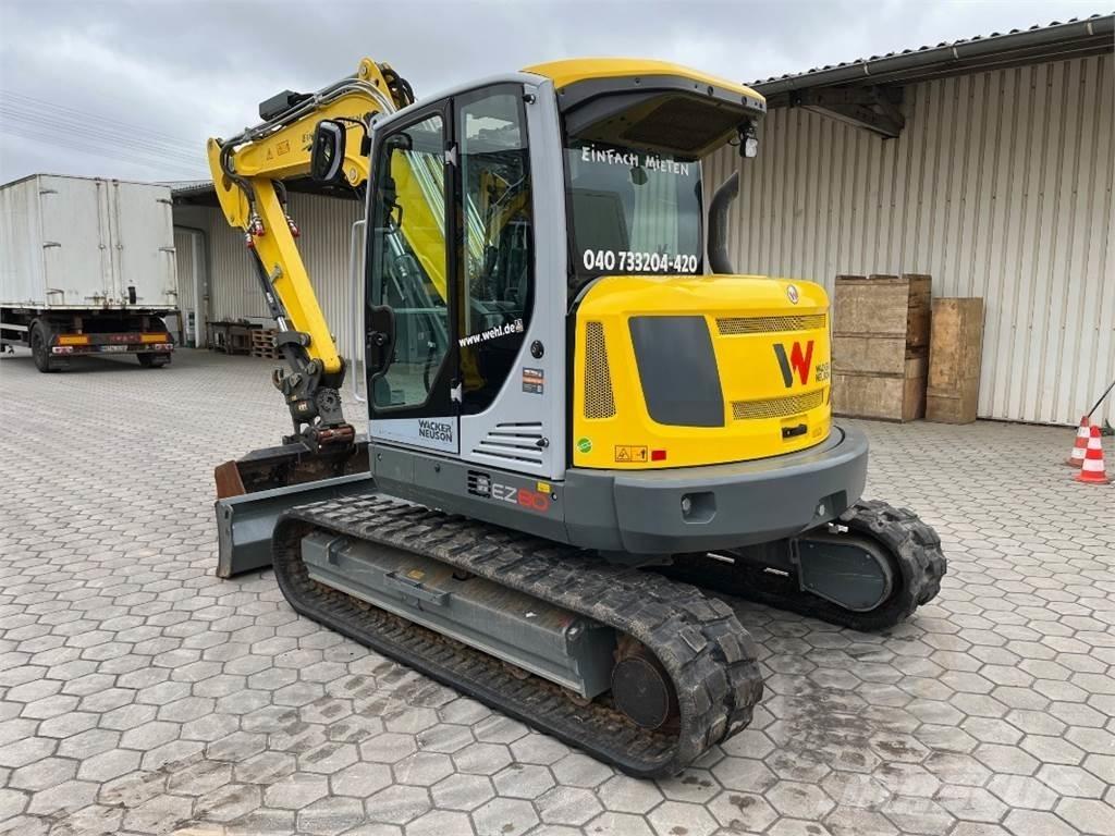 Neuson EZ80 中型挖掘机