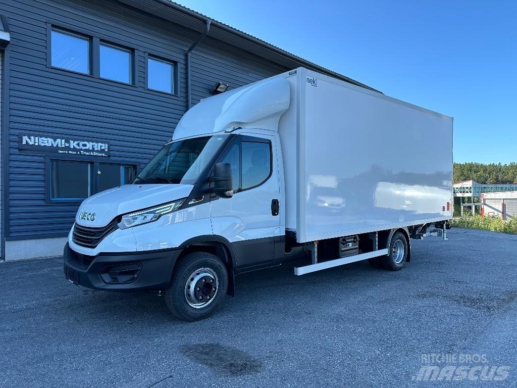 Iveco Daily 72C18 A8 商务面包车