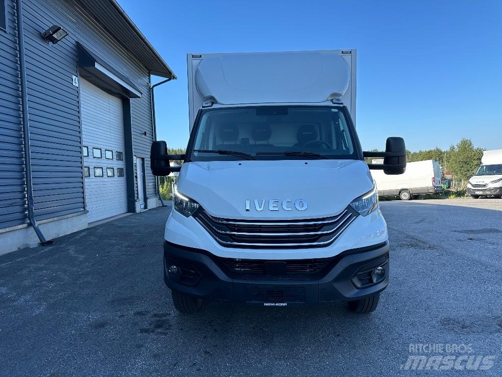 Iveco Daily 72C18 A8 商务面包车