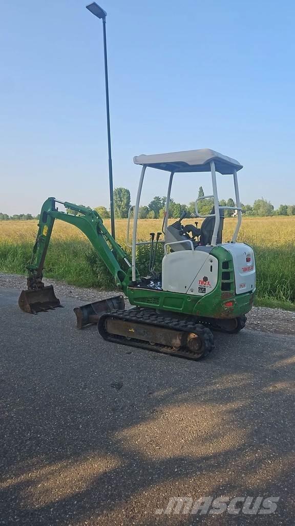 Takeuchi Tb 216 小型挖掘机