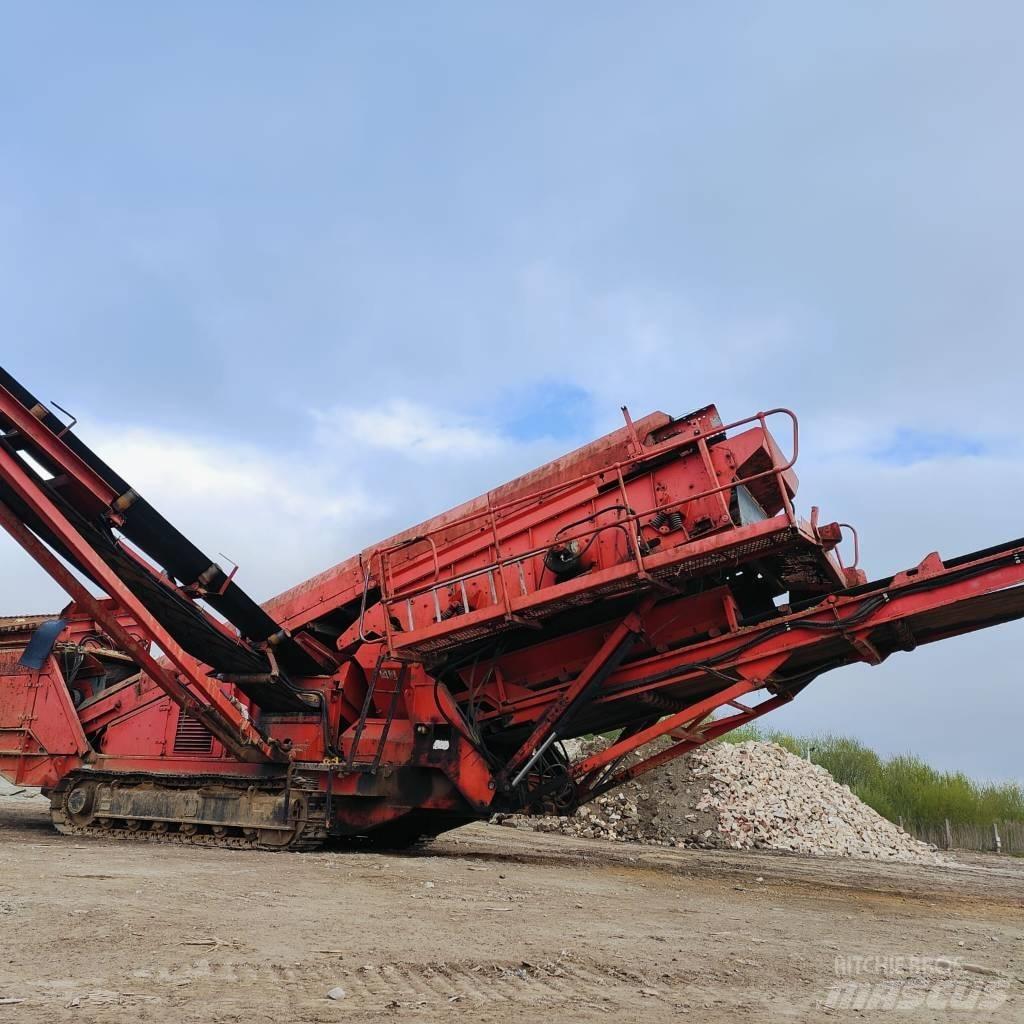 Terex Finlay 683 移动式筛分机