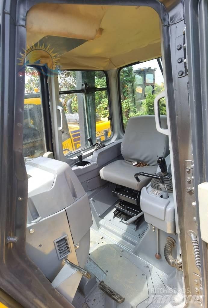 Komatsu D 155 平地机/推土机