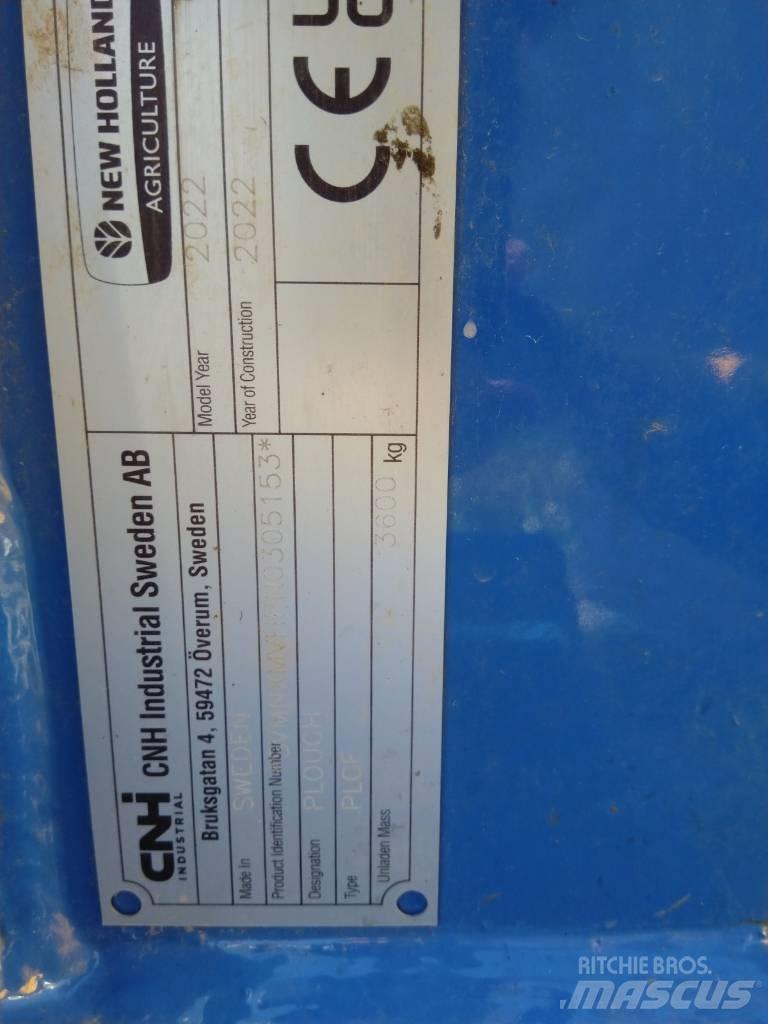 New Holland PXV6H 双向犁