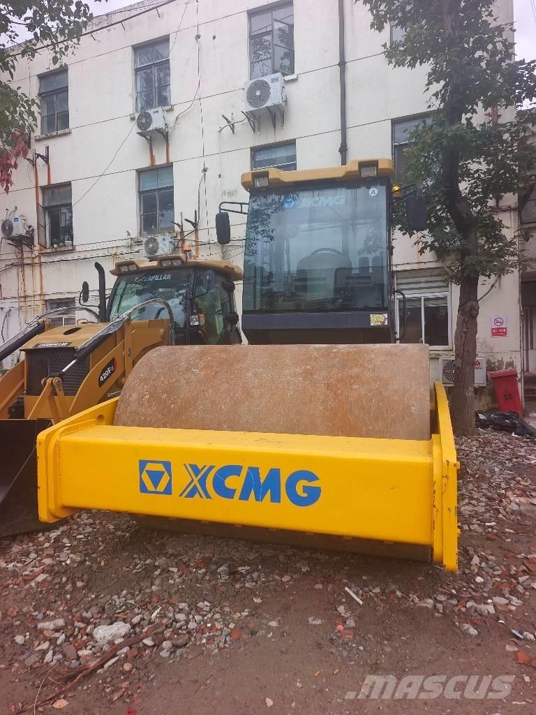 XCMG XS203J 单轮压路机