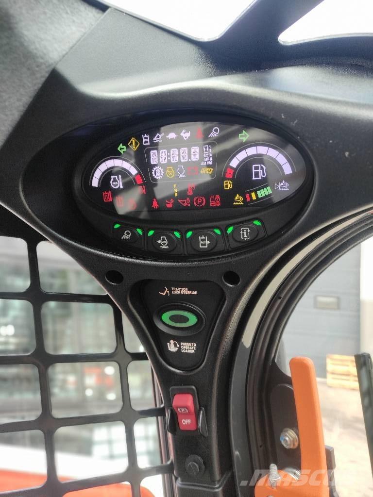 Bobcat S450 滑移装载机