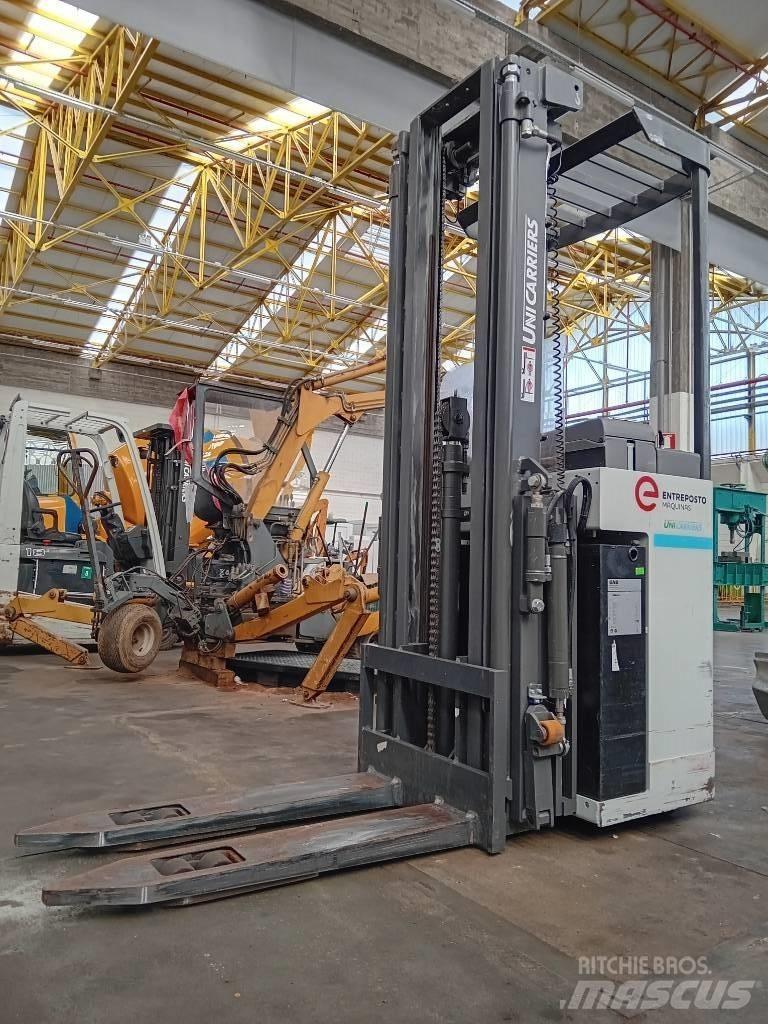 UniCarriers AJN 160 行走式堆垛机