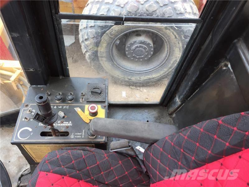 CAT CS-583C 单轮压路机