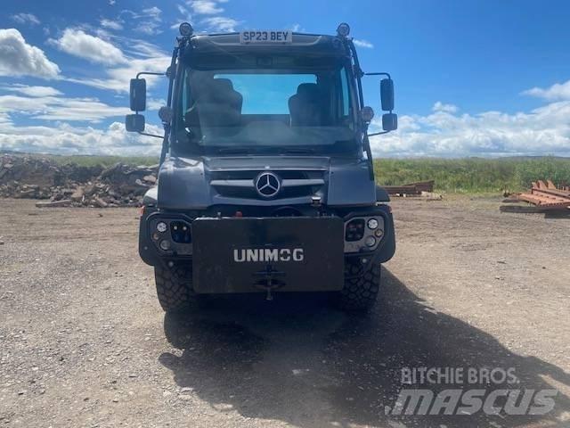 Unimog U435 自卸式货车