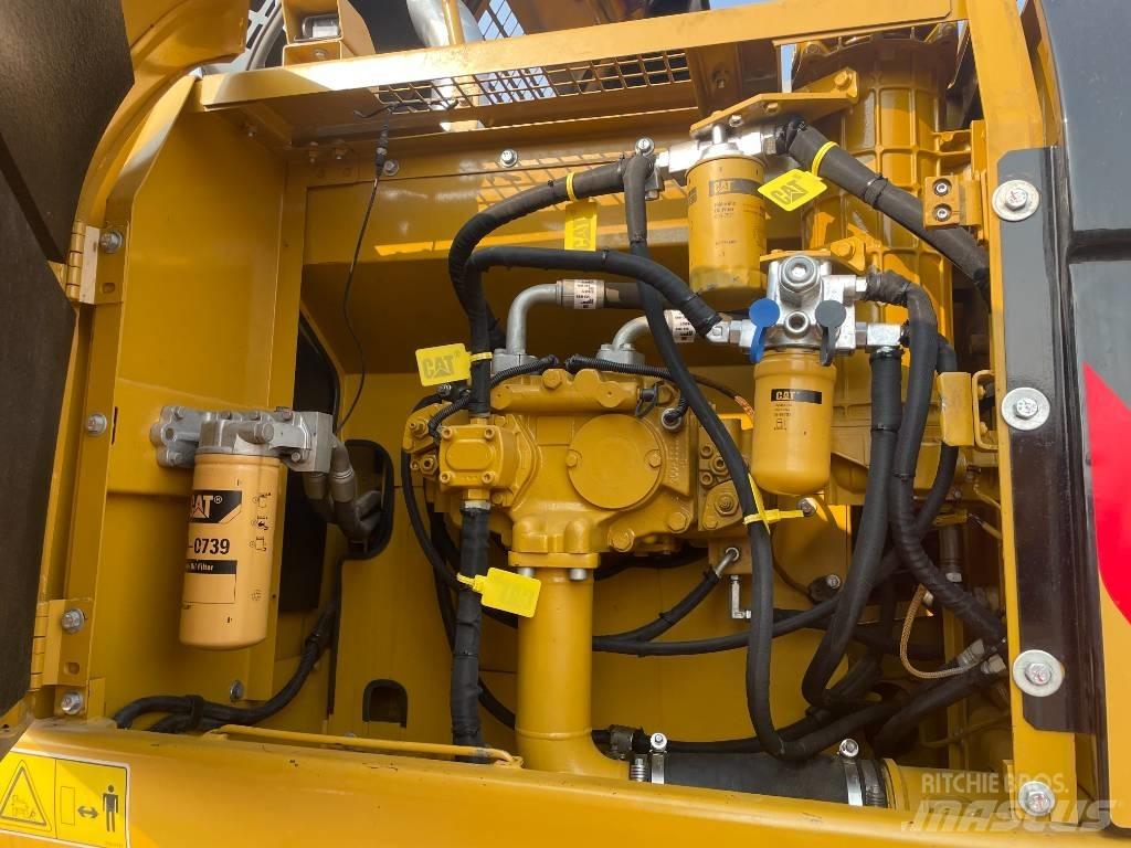 CAT 329 D 履带挖掘机