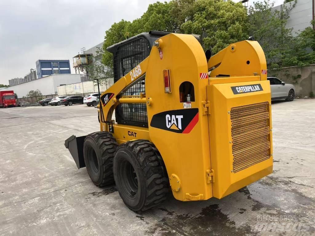 CAT 246B 小型装载机