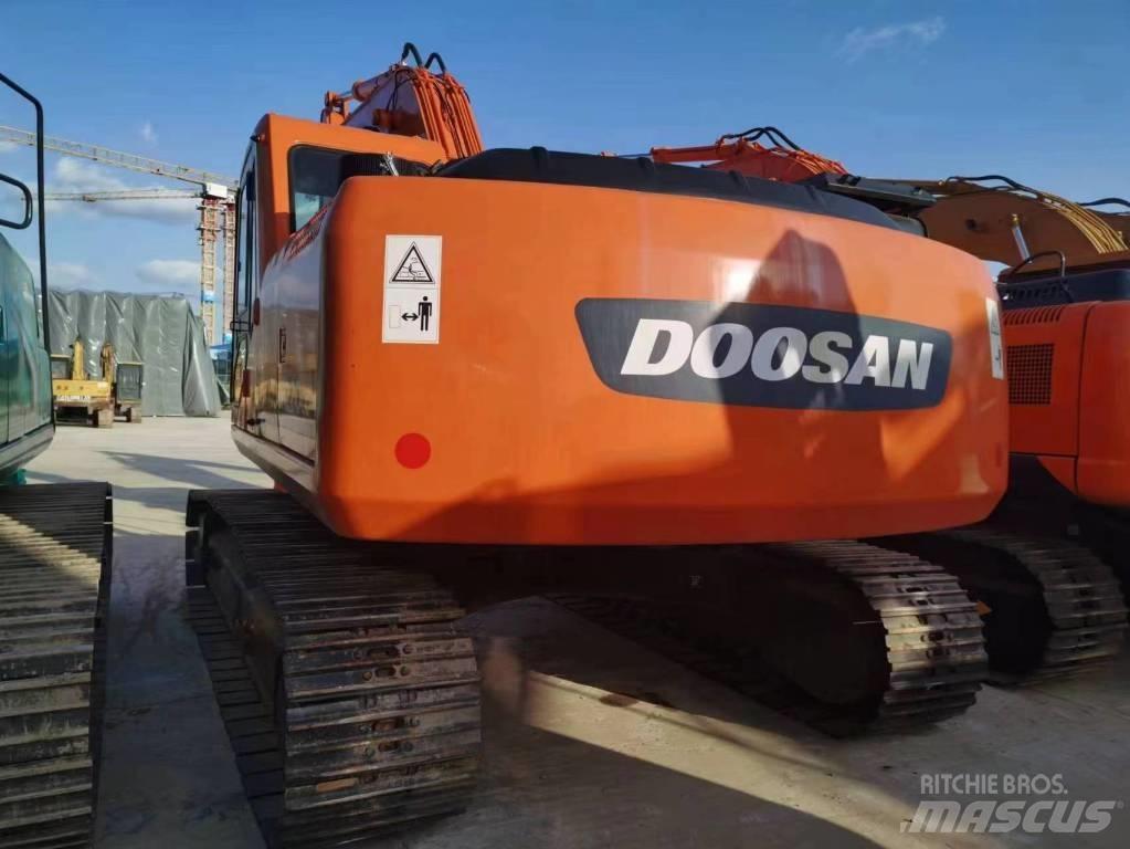 Doosan DH 220 履带挖掘机