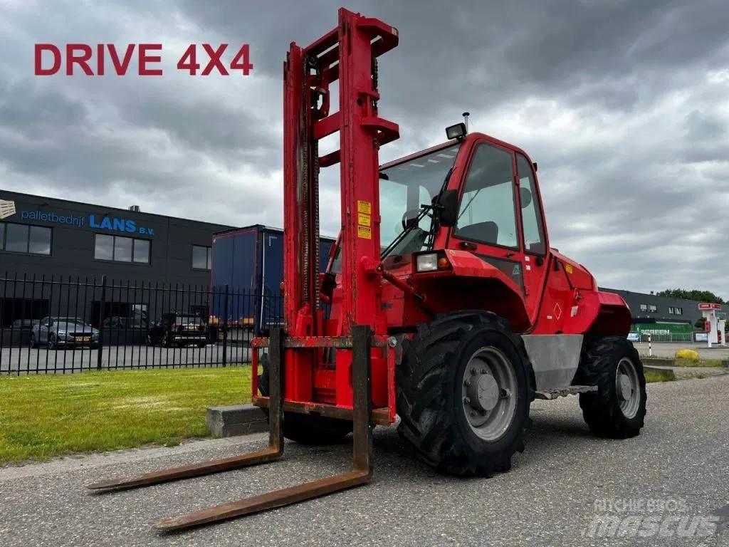 Manitou M30-4 4X4 越野叉车|叉装车