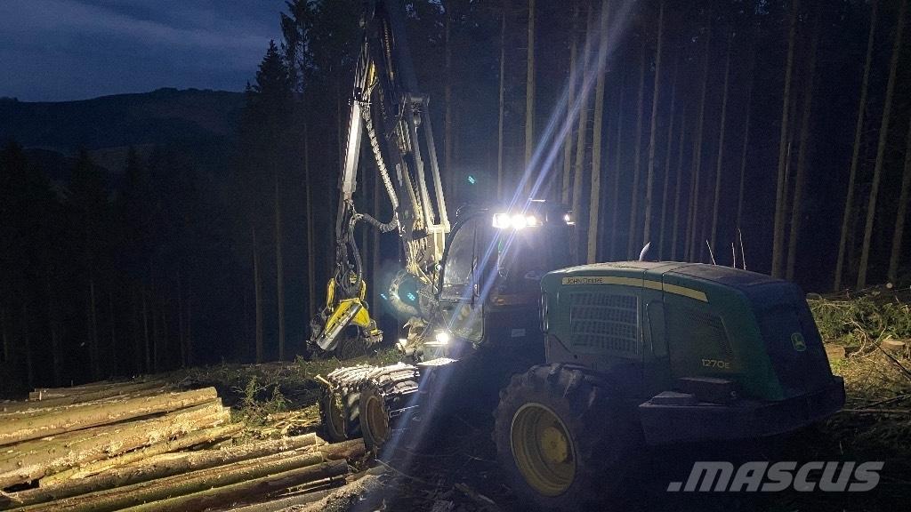 John Deere 1270 E 收割机