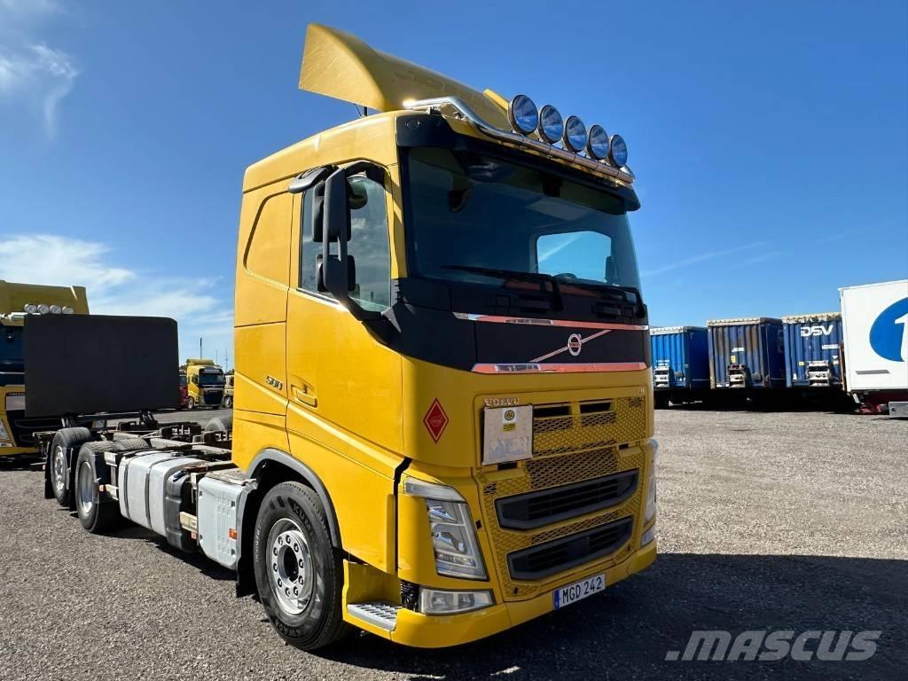 Volvo FH 6X2 6525 集装箱叉车