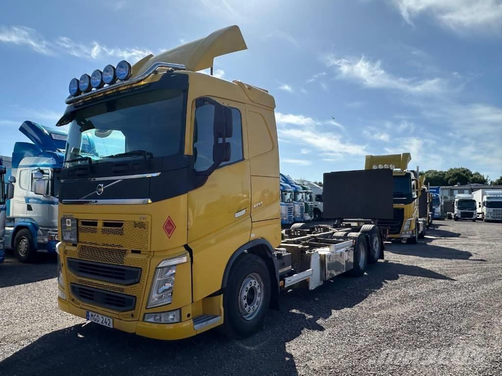 Volvo FH 6X2 6525 集装箱叉车