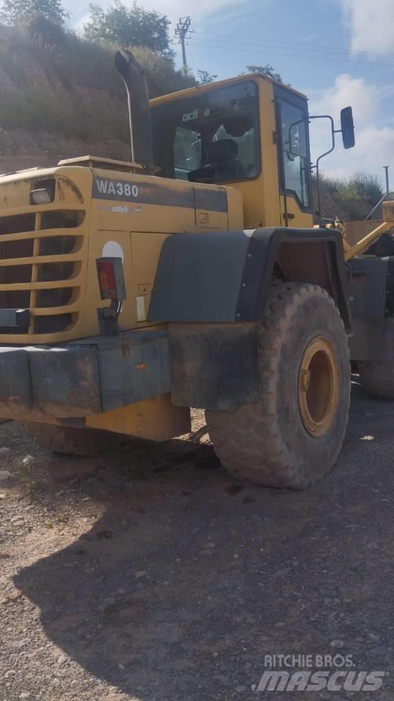 Komatsu WA 380-3H 轮式装载机