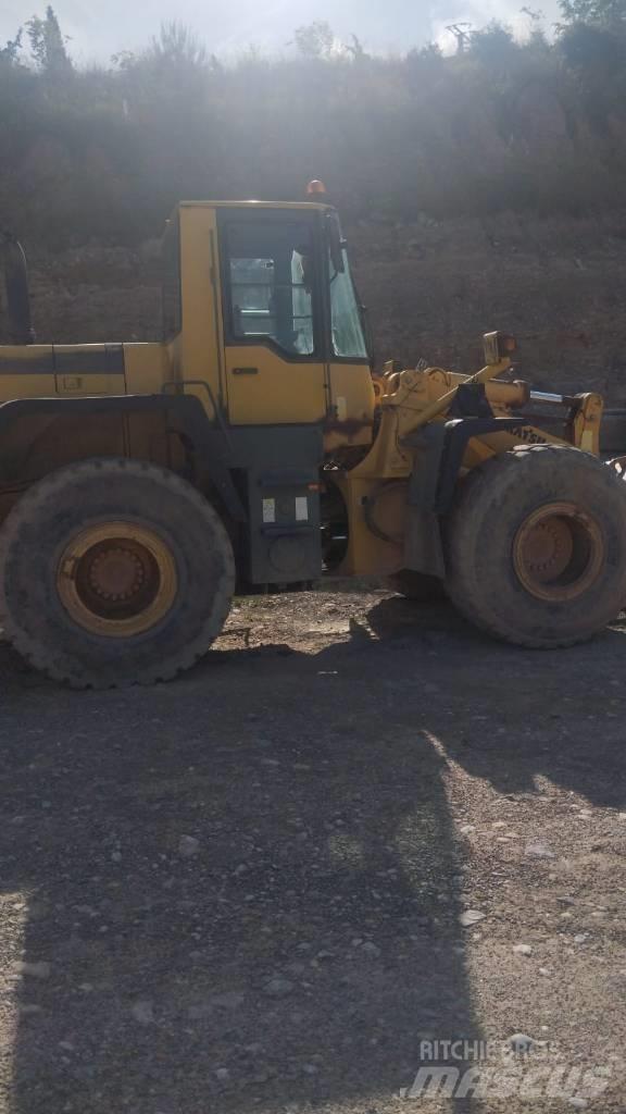Komatsu WA 380-3H 轮式装载机