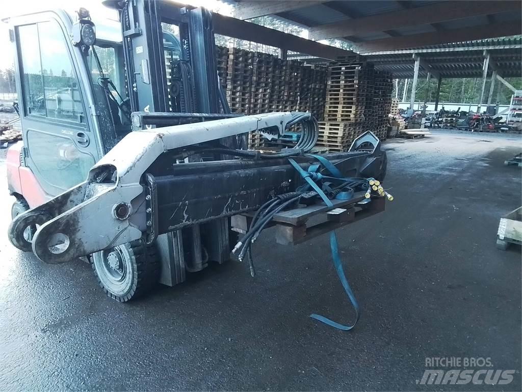 Komatsu 165F 货运起重机