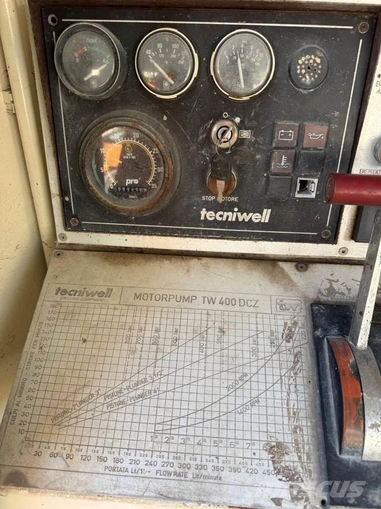  TECNIWELL TW 400 混凝土输送泵|布料机