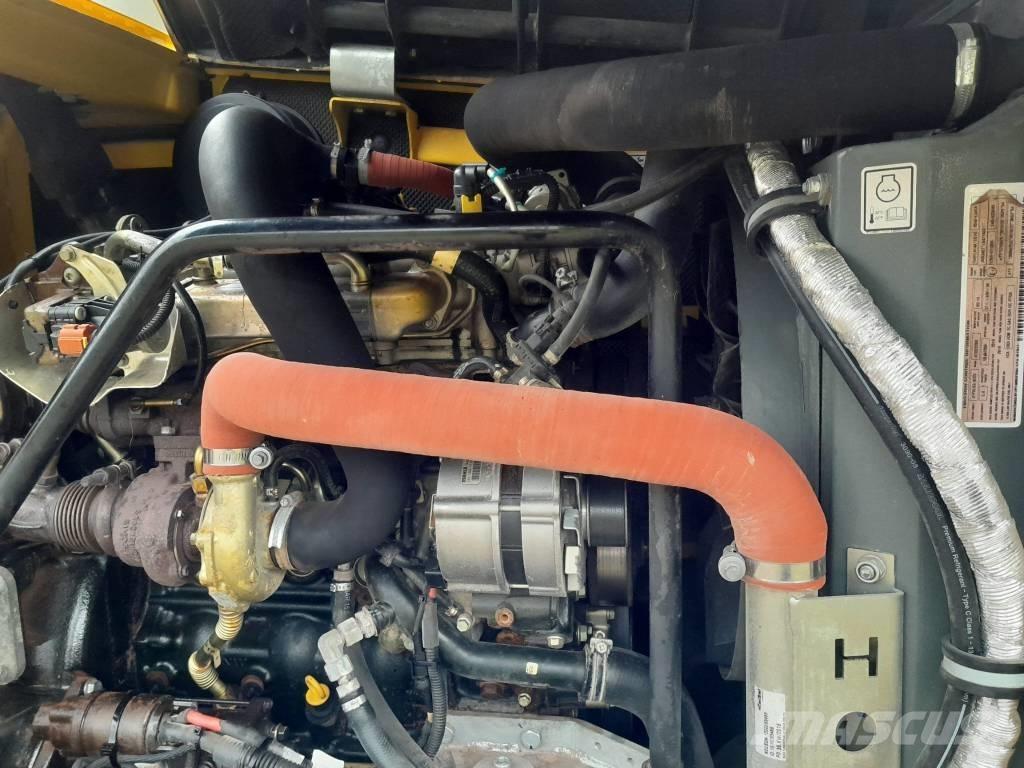 Wacker Neuson EW100 轮式挖掘机