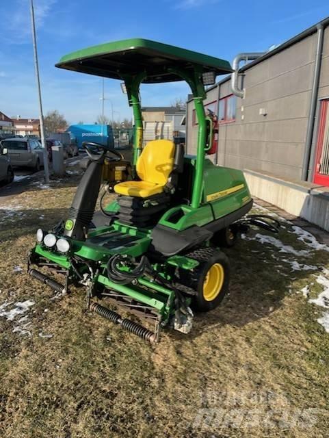 John Deere 7200 A 球道割草机