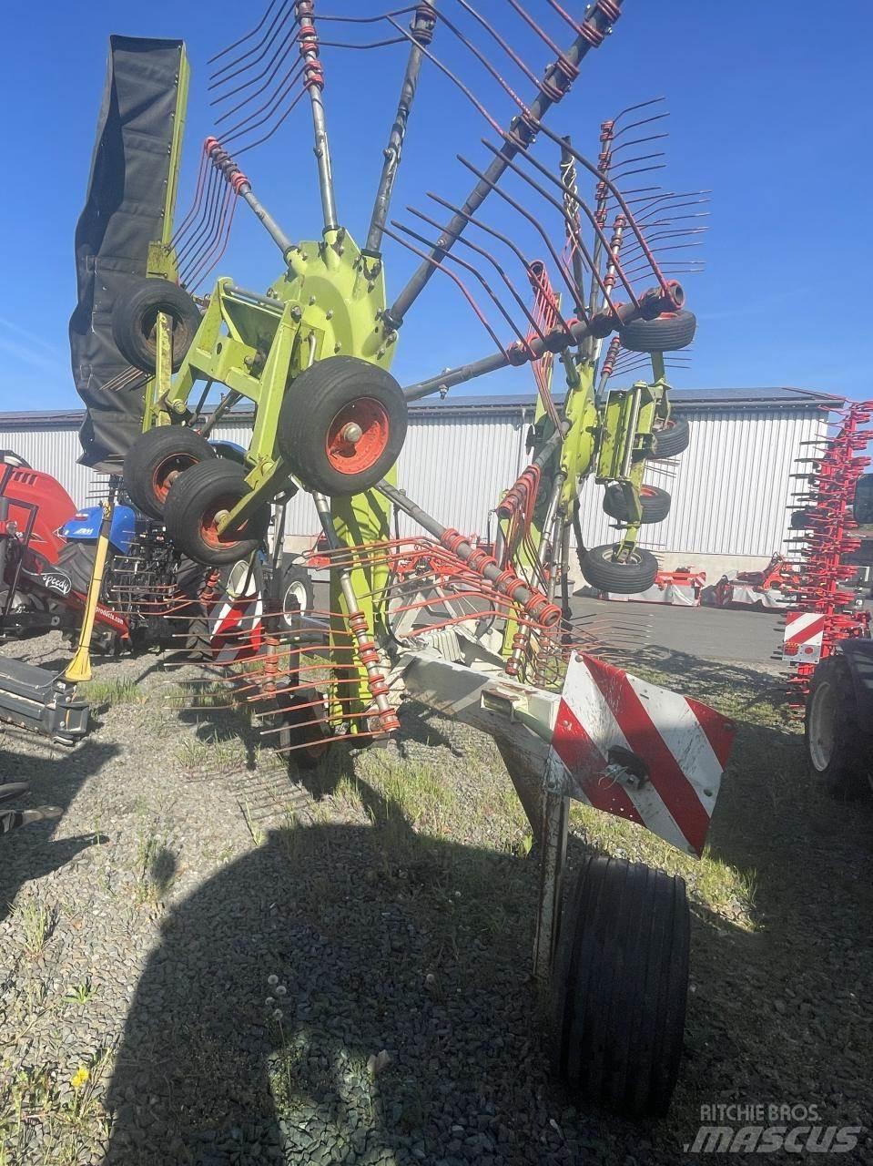 CLAAS LINER 1550 料堆整形机