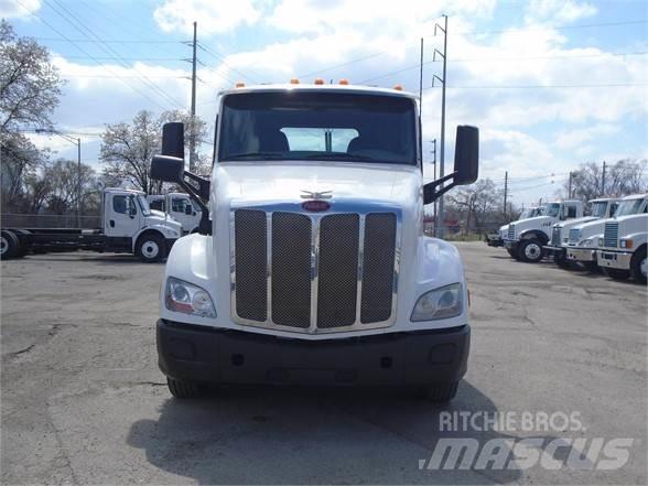 Peterbilt 579 牵引车