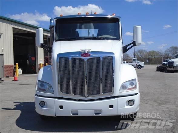Peterbilt 579 牵引车