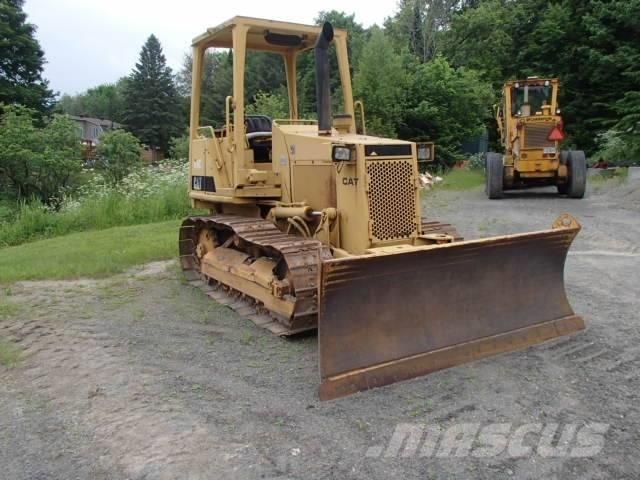 CAT D 3 C 履带式推土机