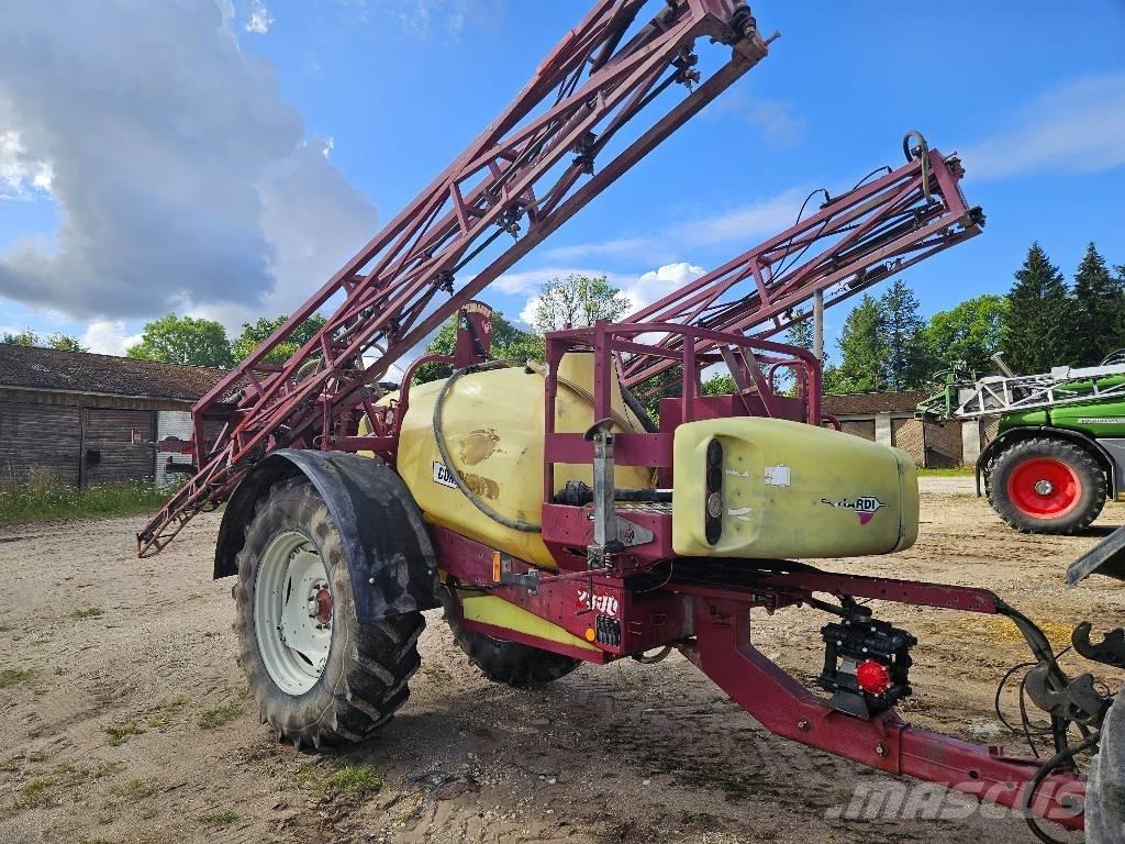 Hardi Commander 2800 牵引式喷雾机