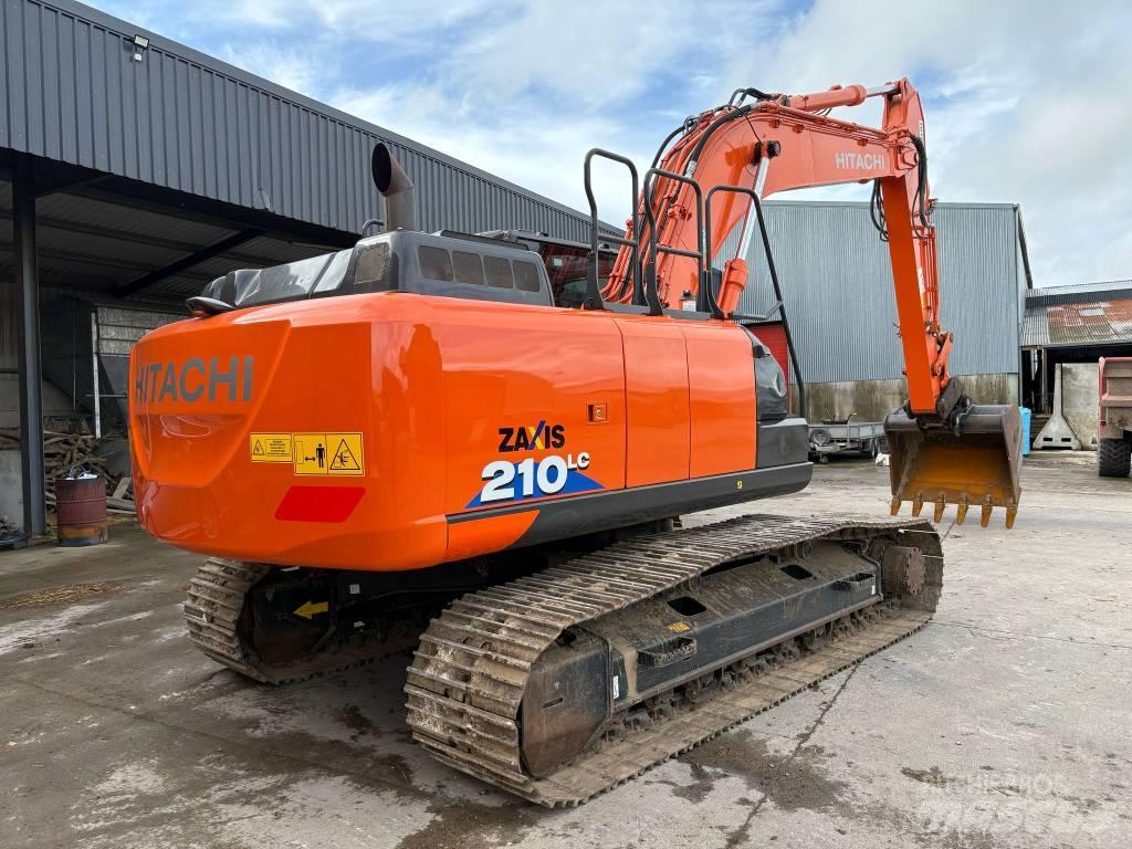 Hitachi 210LC 履带挖掘机