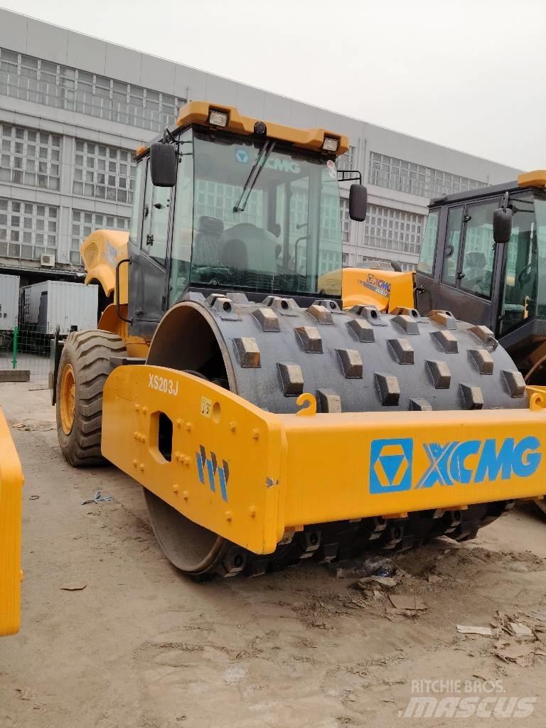 XCMG XS 203 J 单轮压路机