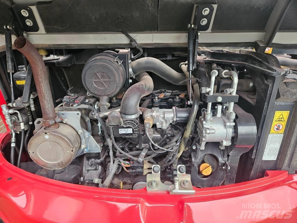 Takeuchi TB250-2 工业挖掘机