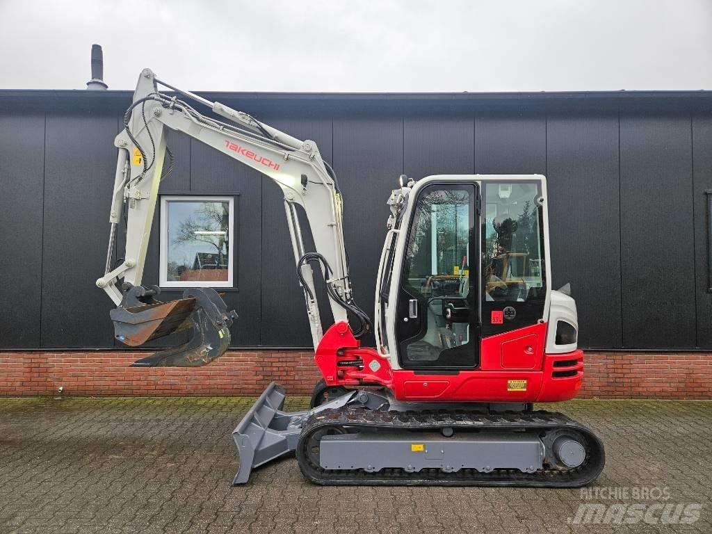 Takeuchi TB250-2 工业挖掘机