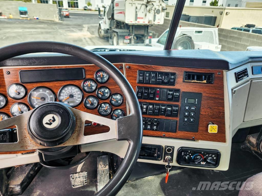 Western Star 4900 SB 组合/真空油槽车