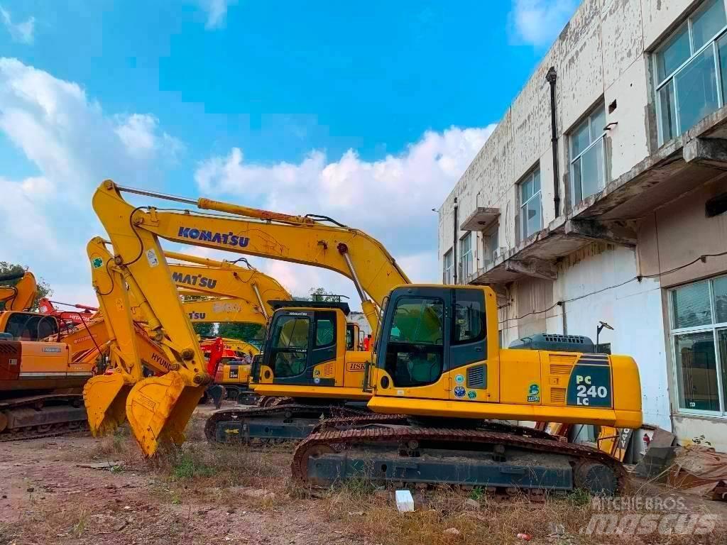 Komatsu PC 240 履带挖掘机