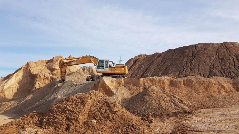 Liebherr A 932 轮式挖掘机