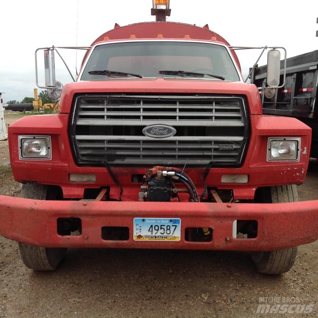 Ford F 700 混凝土搅拌车